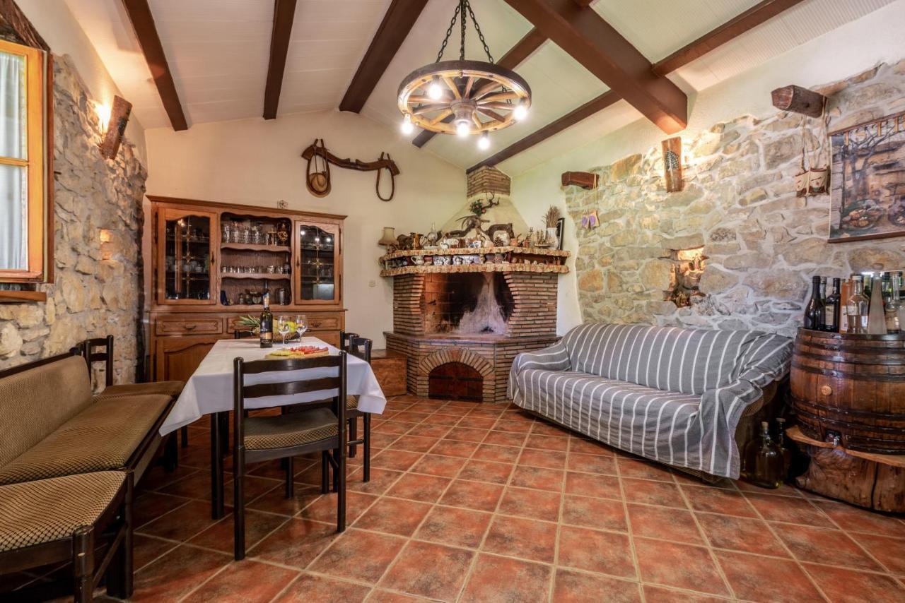 Apartmani Antonija Vozilici Экстерьер фото