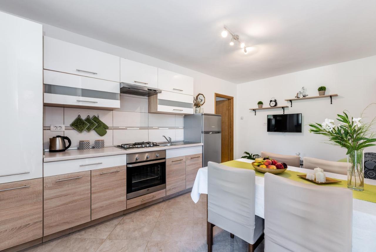 Apartmani Antonija Vozilici Экстерьер фото