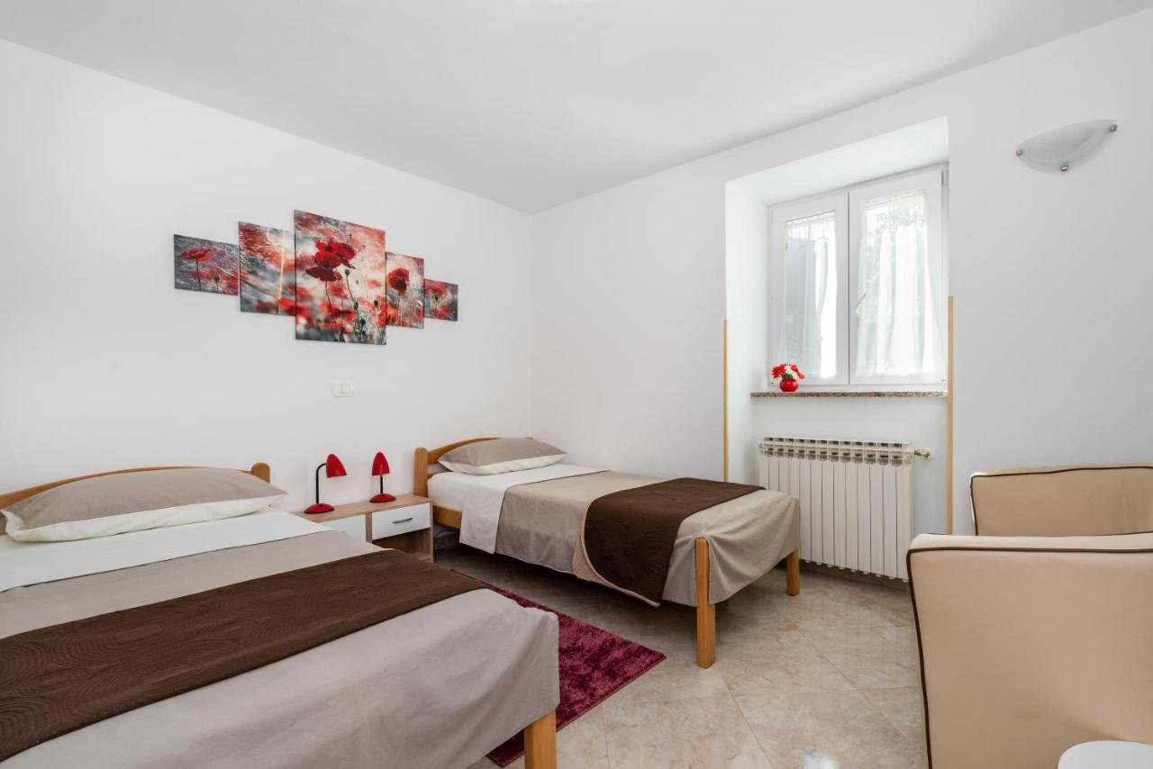 Apartmani Antonija Vozilici Экстерьер фото
