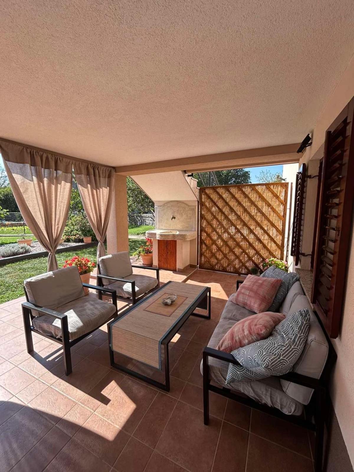 Apartmani Antonija Vozilici Экстерьер фото