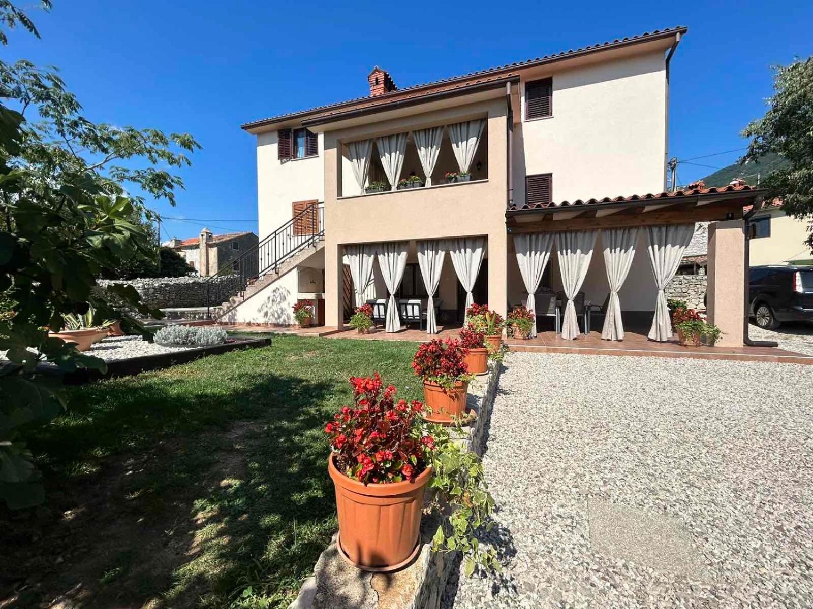 Apartmani Antonija Vozilici Экстерьер фото